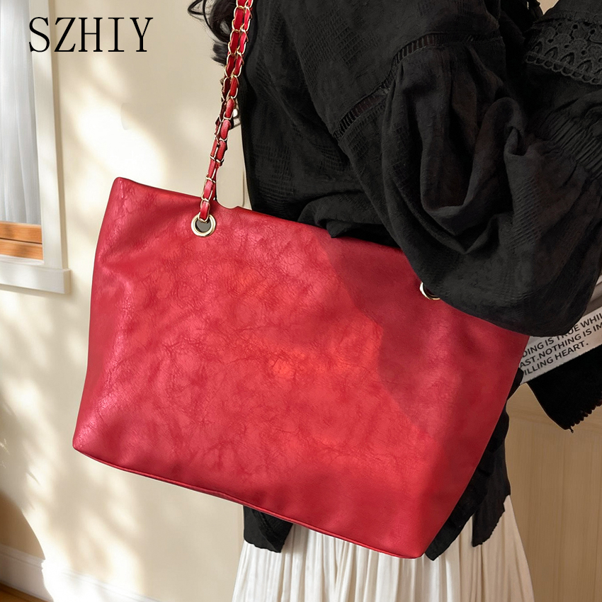 Interior Design Documentation - Tas Selempang Rantai Merah Klasik dan