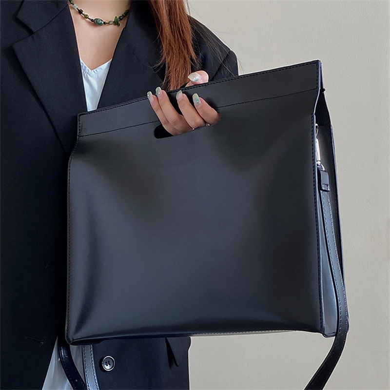 Interior Design Documentation - Tas Selempang Wanita Kapasitas Besar Desain