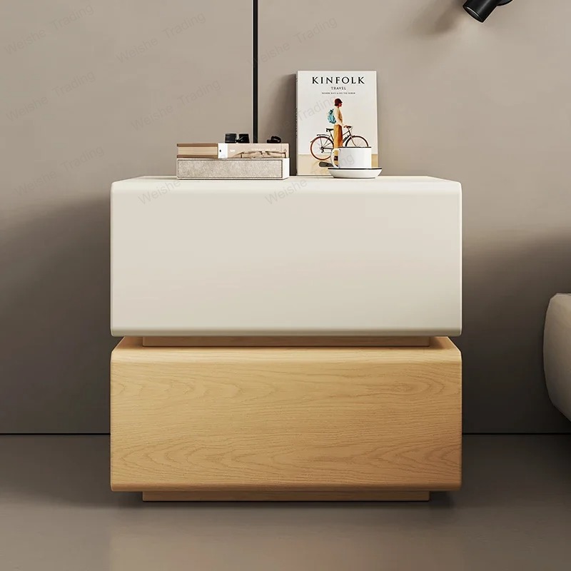 Interior Design Vintage Modern - Meja Samping Tempat Tidur Aksen Minimalis